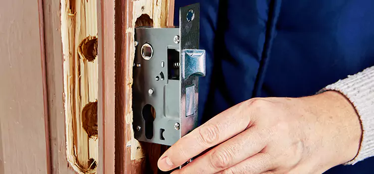 Garage Door Lock Replacement La Mesa